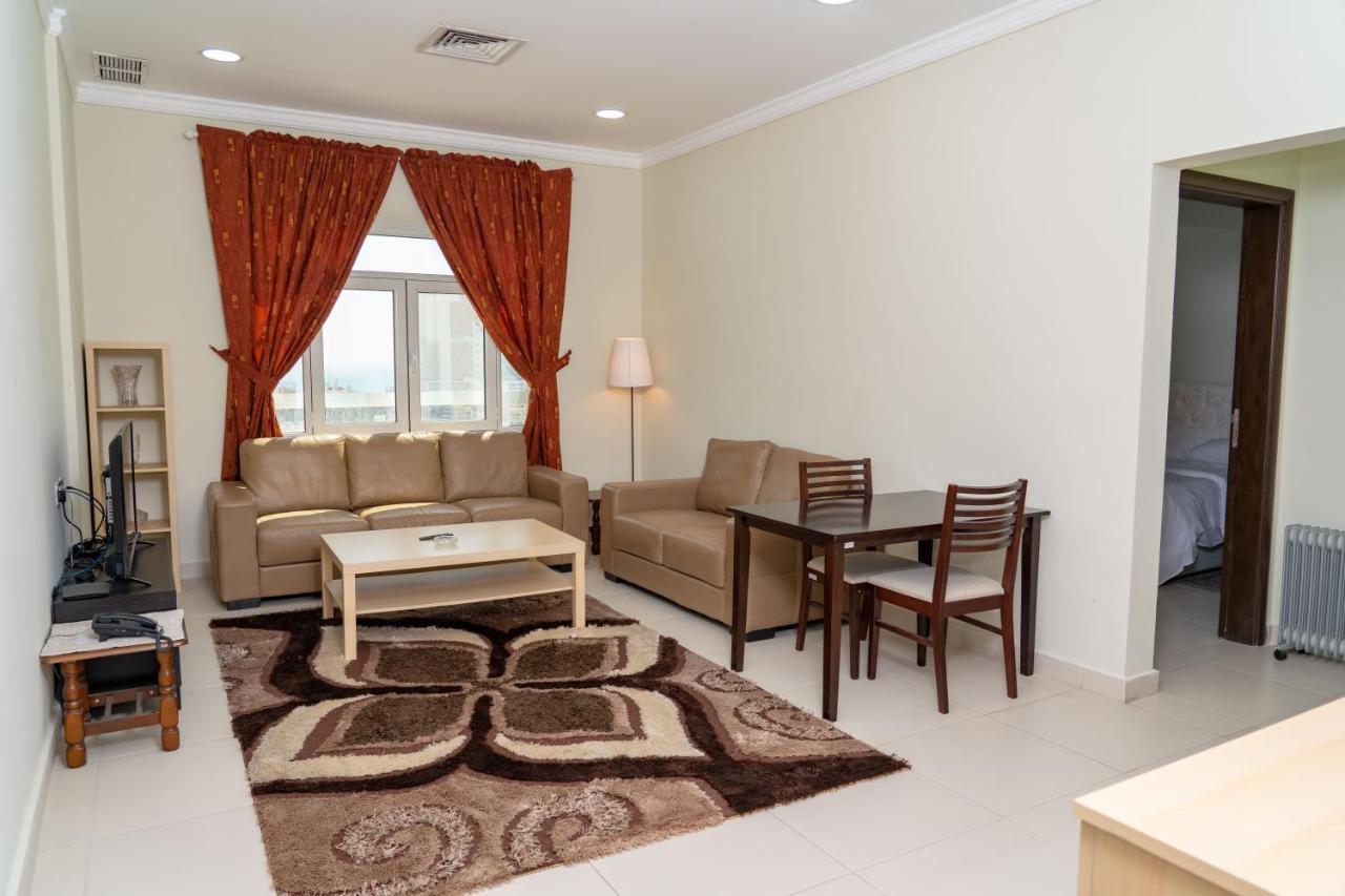 Zodiac Hotel Apartments Fahaheel Kuwait City Esterno foto