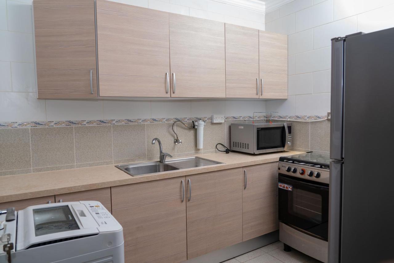Zodiac Hotel Apartments Fahaheel Kuwait City Esterno foto
