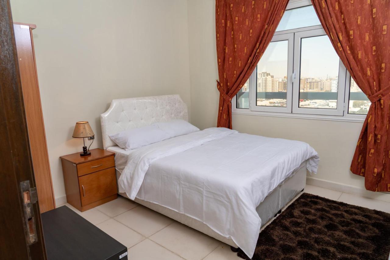 Zodiac Hotel Apartments Fahaheel Kuwait City Esterno foto